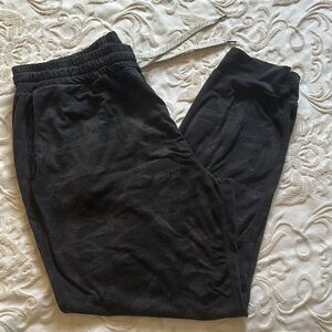 VUORI Pants Women Camouflage Size X-large